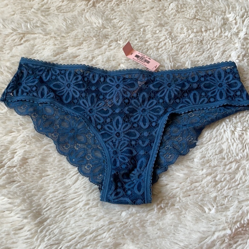 - NWT Victoria secret cheeky cheeky size S